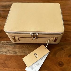 Beis cosmetic case